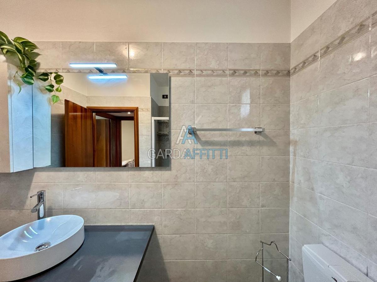 Perla Apartment - 3 Piscine E Un Bar - Desenzano Desenzano del Garda Bagian luar foto